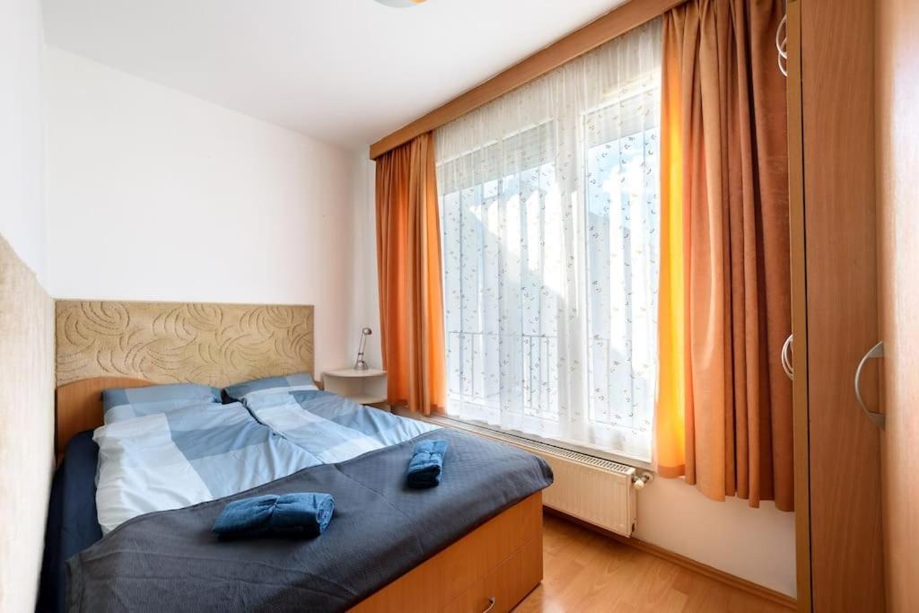 Lovely Apartment In City Centre For 4 Guests Budapesta Exterior foto