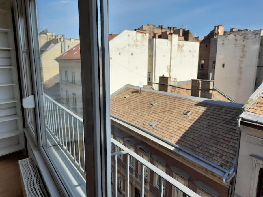 Lovely Apartment In City Centre For 4 Guests Budapesta Exterior foto